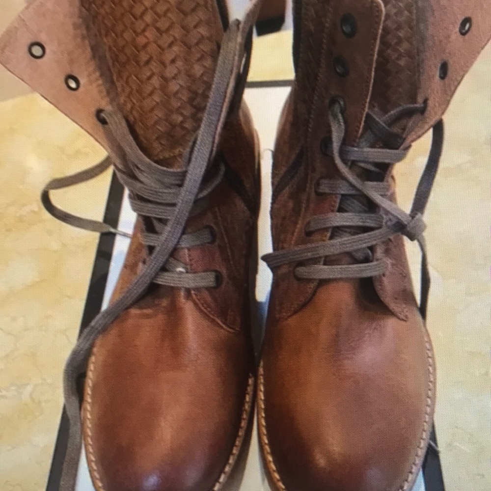 Ikks brown leather boot